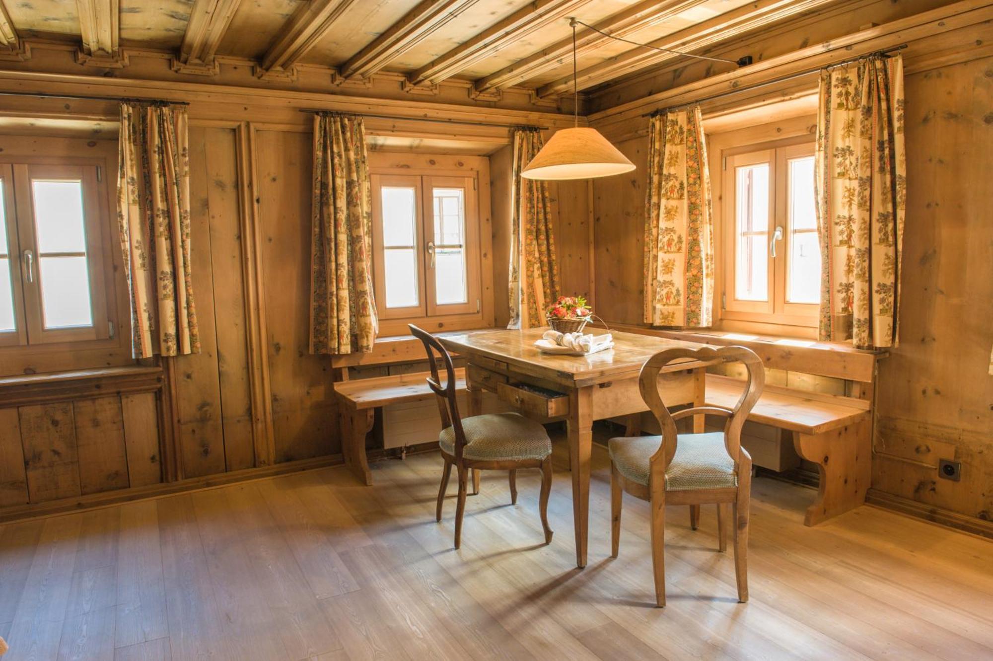 Apartamento Chesa Michel Bever Habitación foto