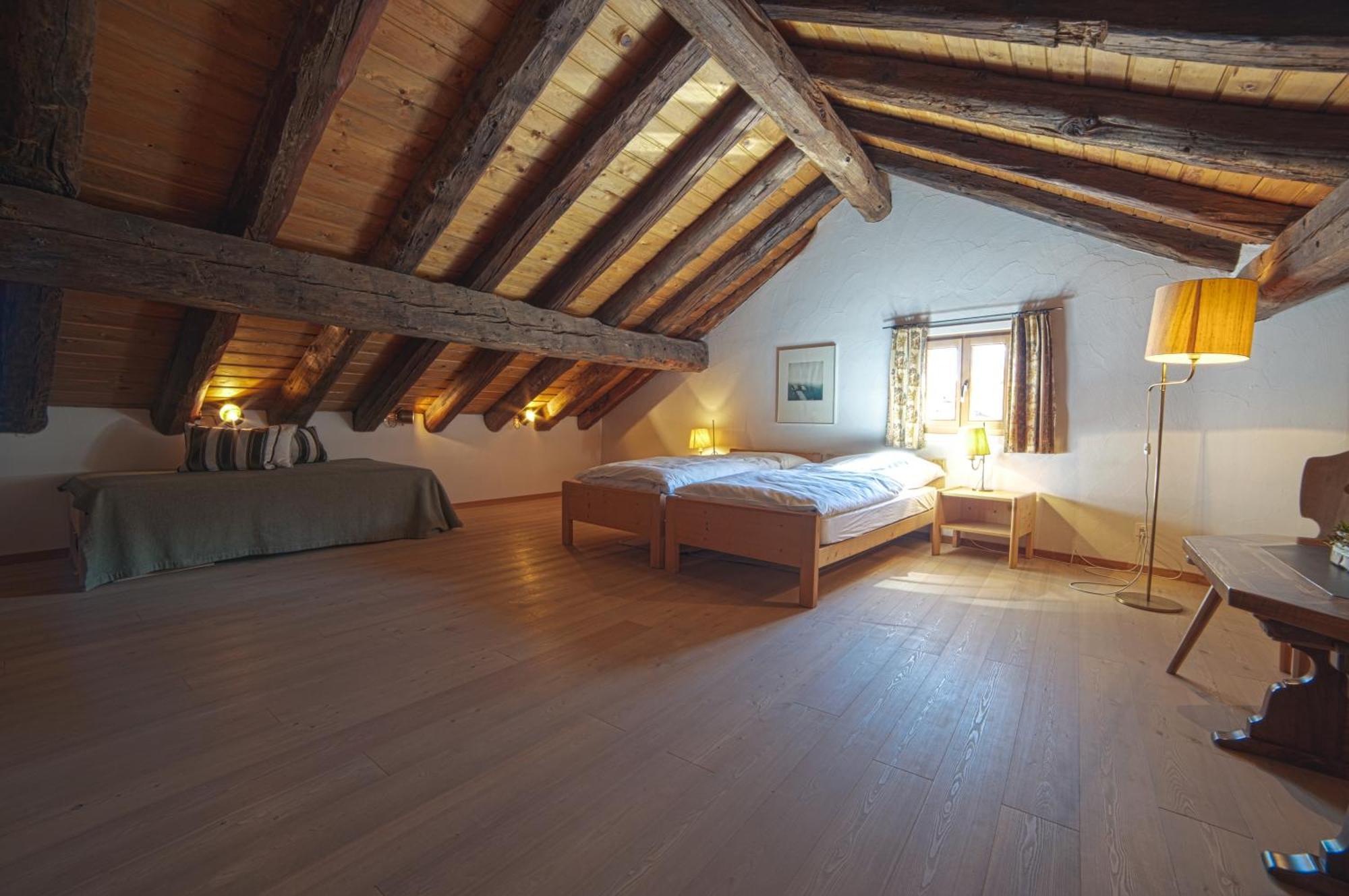 Apartamento Chesa Michel Bever Habitación foto